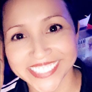 Meet your Posher, Cynthia